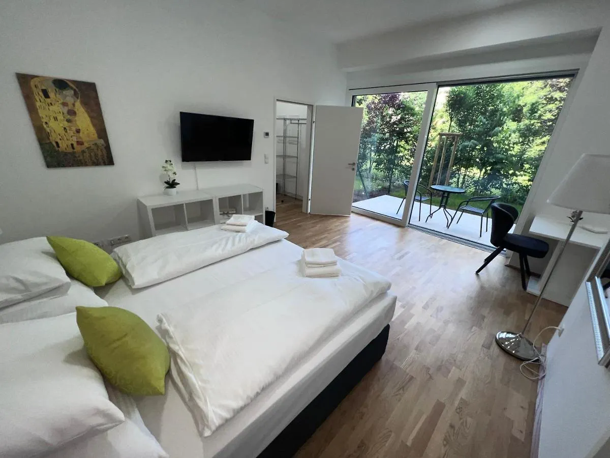 Next To Schoenbrunnpalace Close To Public Transport - Myschoenbrunn Apartments Viena