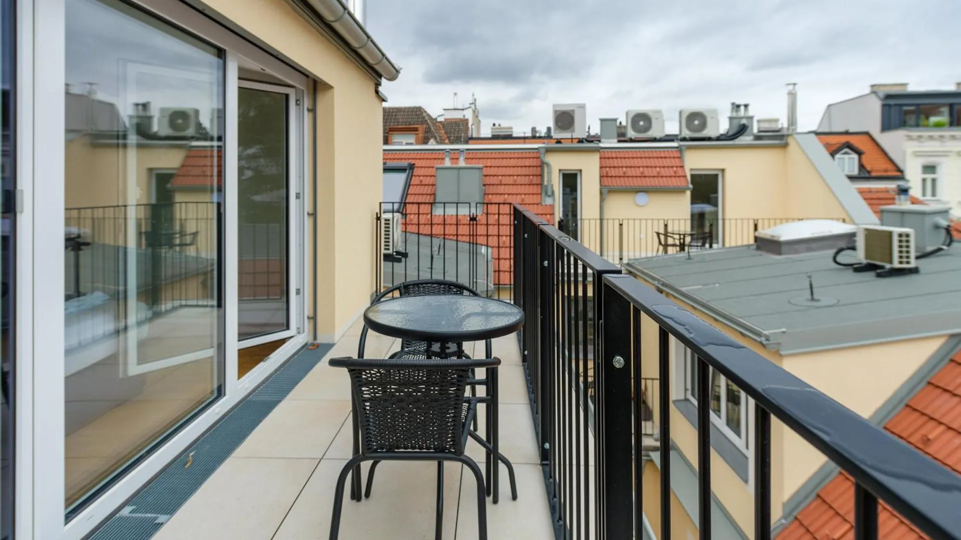 Next To Schoenbrunnpalace Close To Public Transport - Myschoenbrunn Apartments Viena 0*,