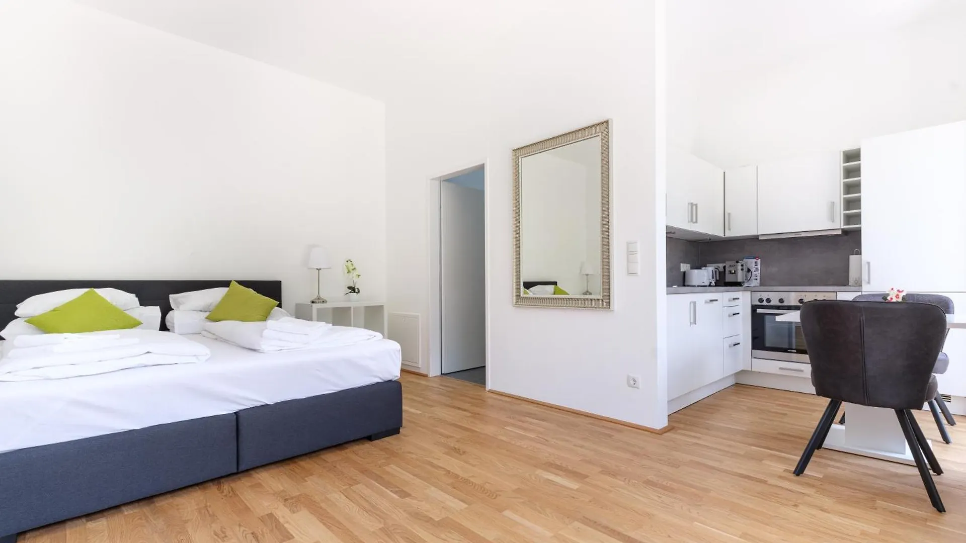 Next To Schoenbrunnpalace Close To Public Transport - Myschoenbrunn Apartments Viena 0*,  Austria