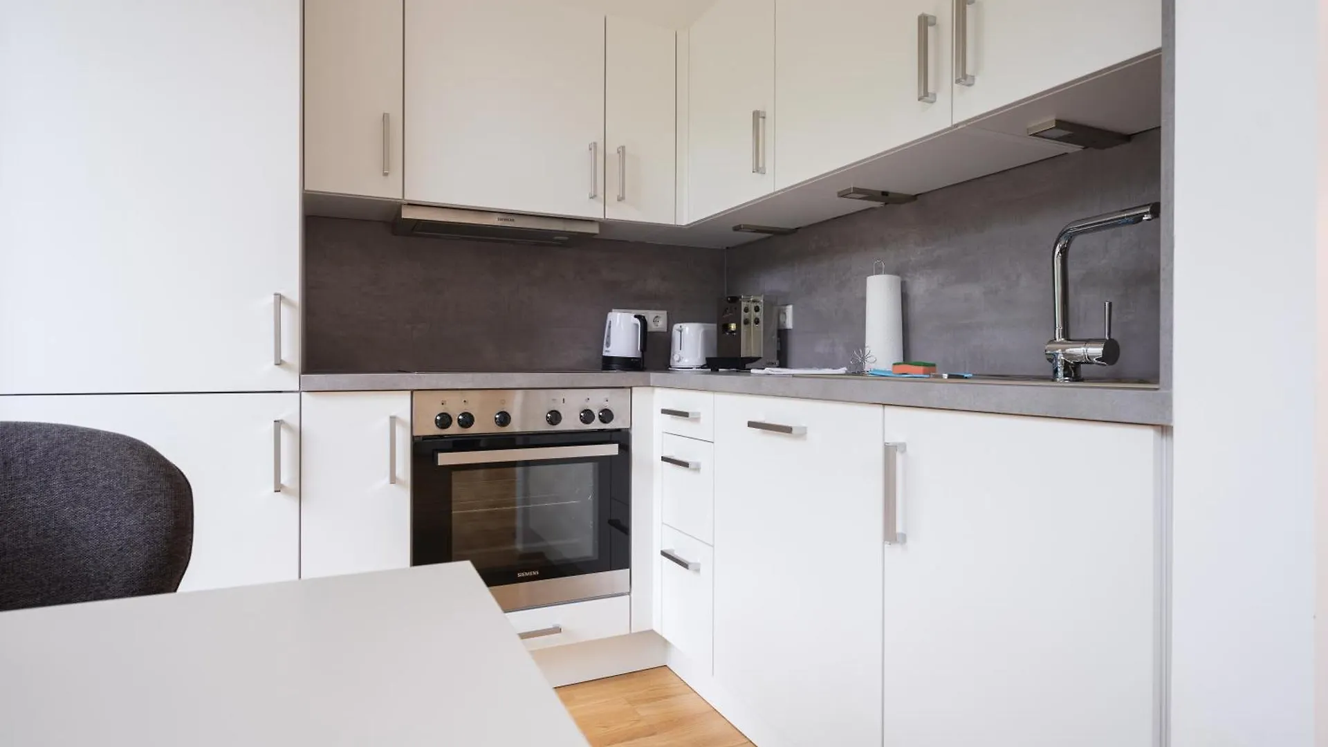 Next To Schoenbrunnpalace Close To Public Transport - Myschoenbrunn Apartments Viena