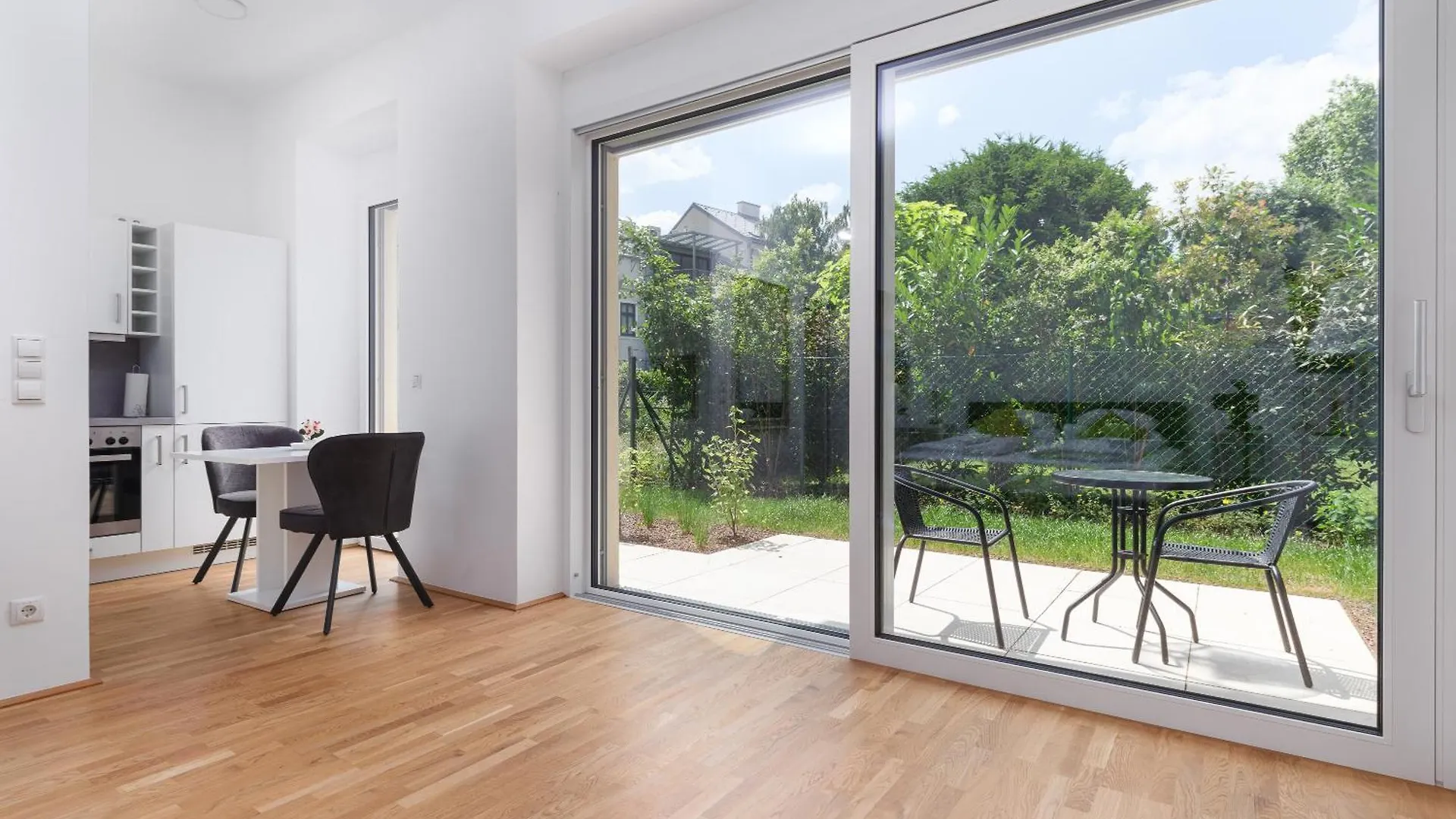 Next To Schoenbrunnpalace Close To Public Transport - Myschoenbrunn Apartments Viena