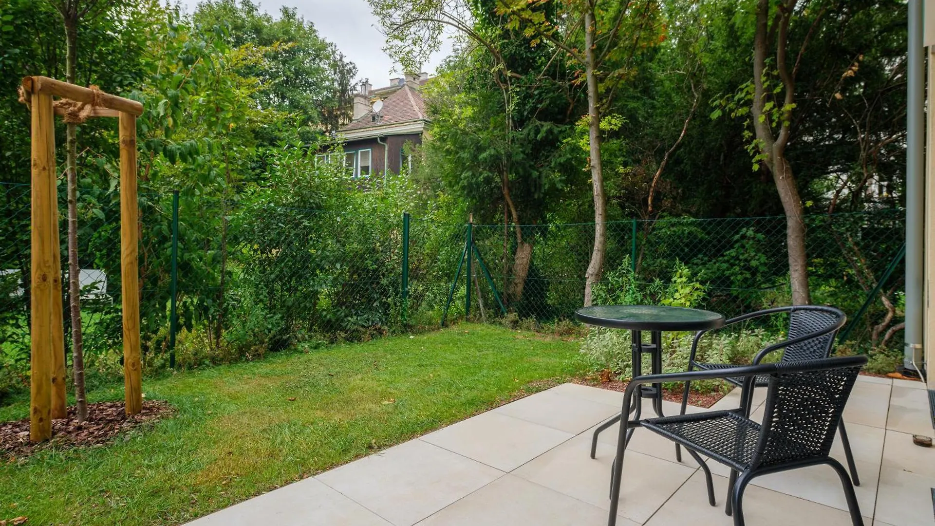 Next To Schoenbrunnpalace Close To Public Transport - Myschoenbrunn Apartments Viena Austria