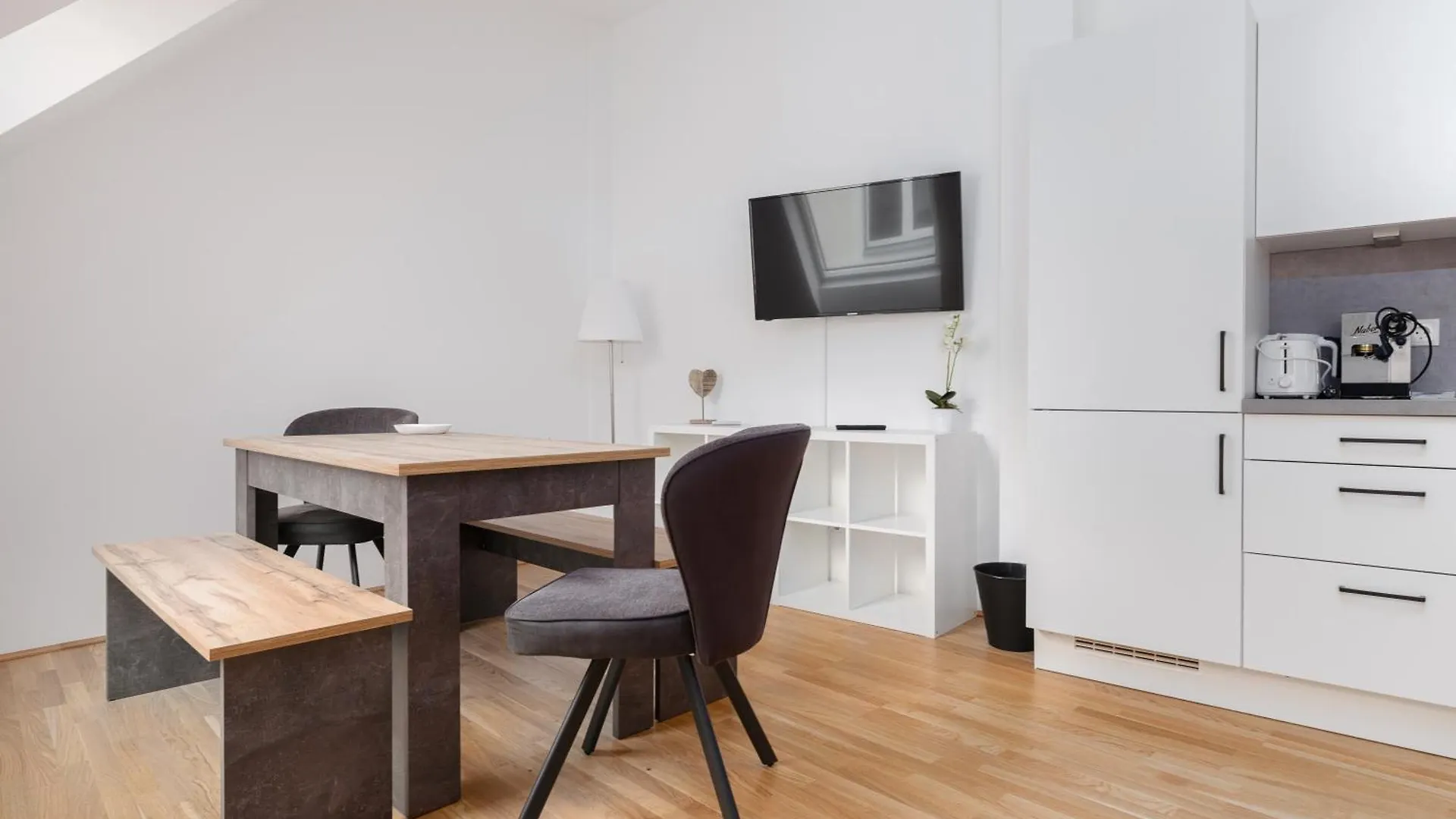 Next To Schoenbrunnpalace Close To Public Transport - Myschoenbrunn Apartments Viena