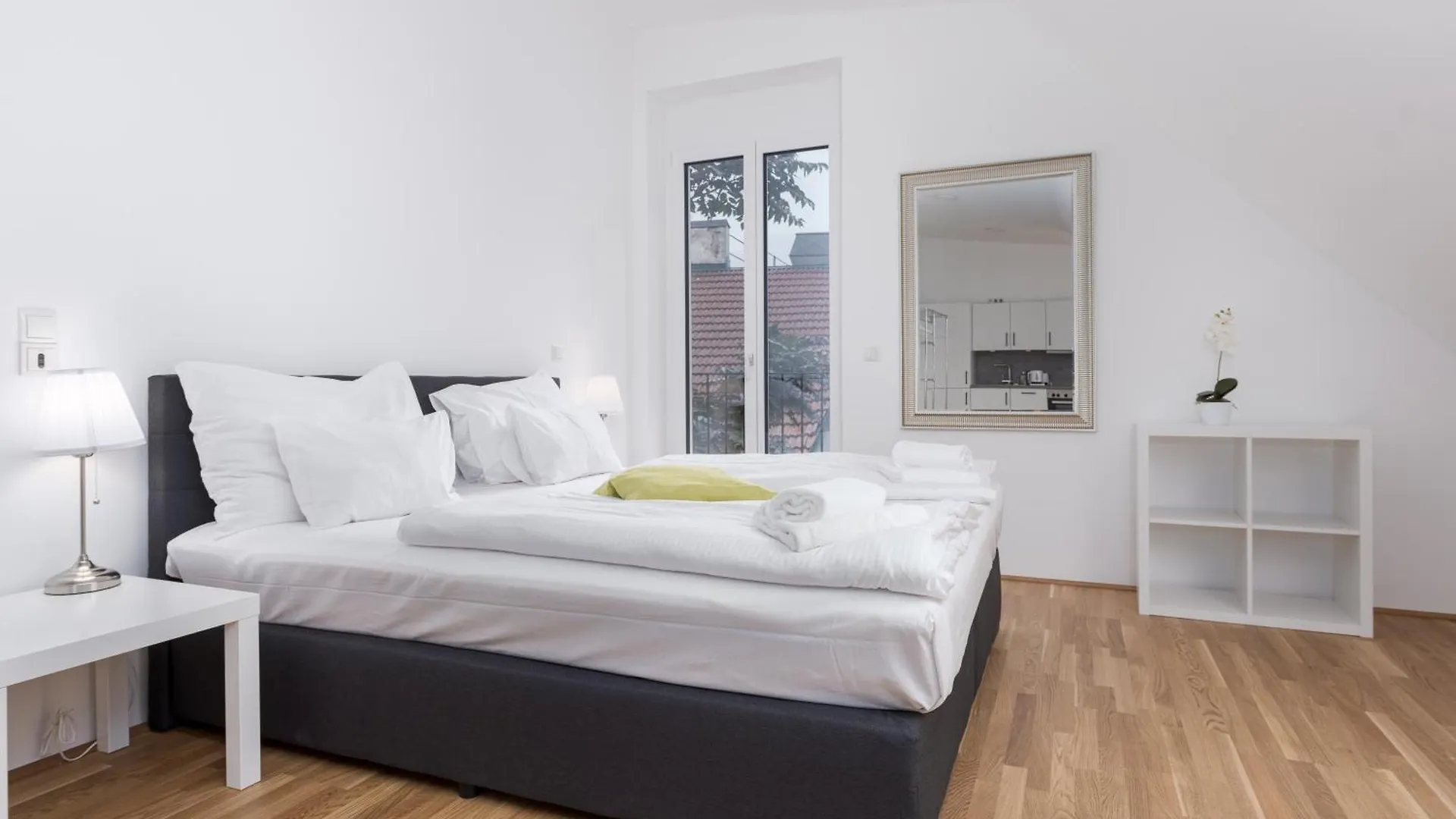 Next To Schoenbrunnpalace Close To Public Transport - Myschoenbrunn Apartments Viena