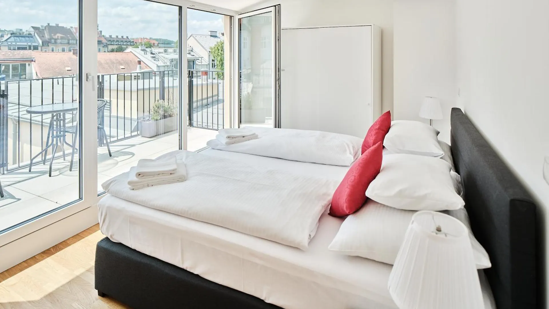 Next To Schoenbrunnpalace Close To Public Transport - Myschoenbrunn Apartments Viena