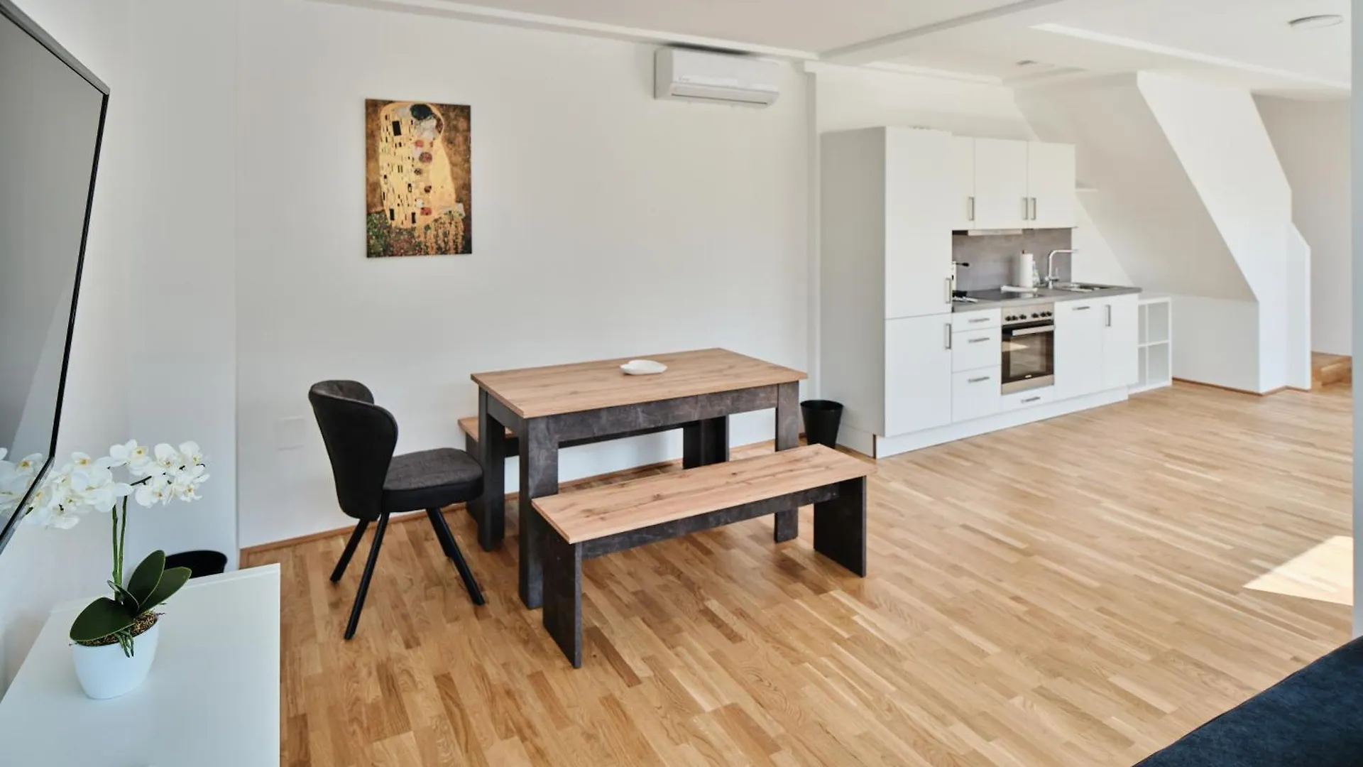 Next To Schoenbrunnpalace Close To Public Transport - Myschoenbrunn Apartments Viena Austria