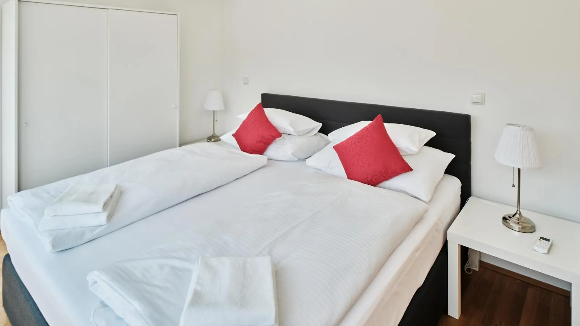 Next To Schoenbrunnpalace Close To Public Transport - Myschoenbrunn Apartments Viena
