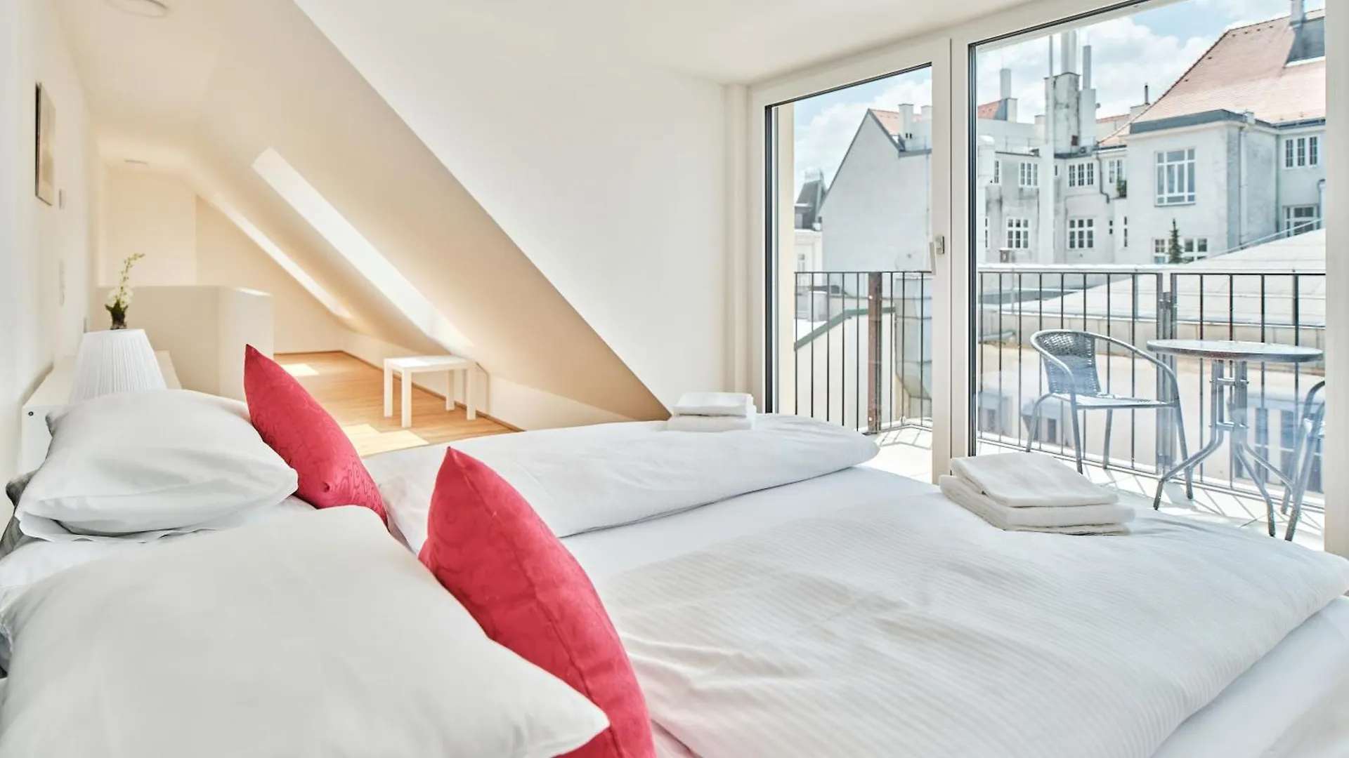 Next To Schoenbrunnpalace Close To Public Transport - Myschoenbrunn Apartments Viena