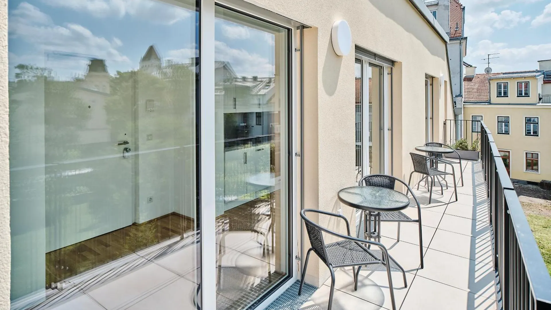 Next To Schoenbrunnpalace Close To Public Transport - Myschoenbrunn Apartments Viena Austria
